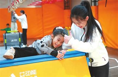 “这样的大哥哥大姐姐我们喜欢”19体育入口(图8)