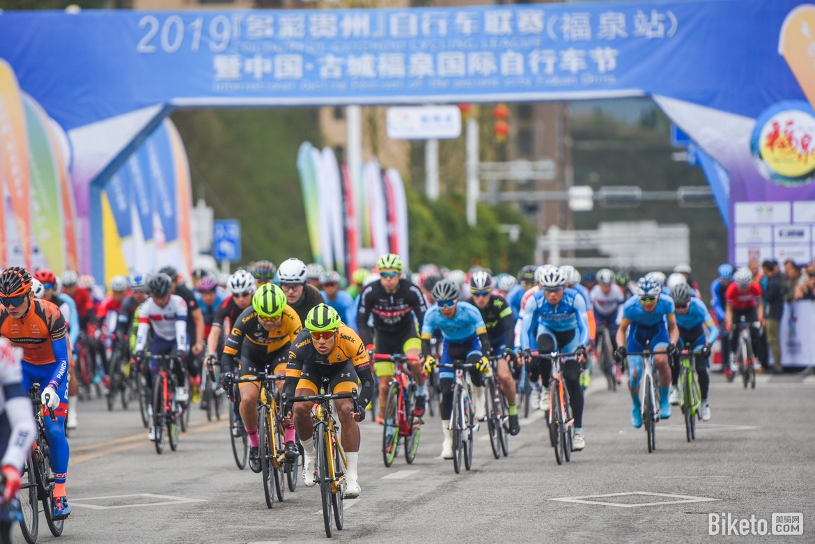 中超赛事助19体育下载力红塔区经济 云南玉昆队主场效应持续发酵(图1)